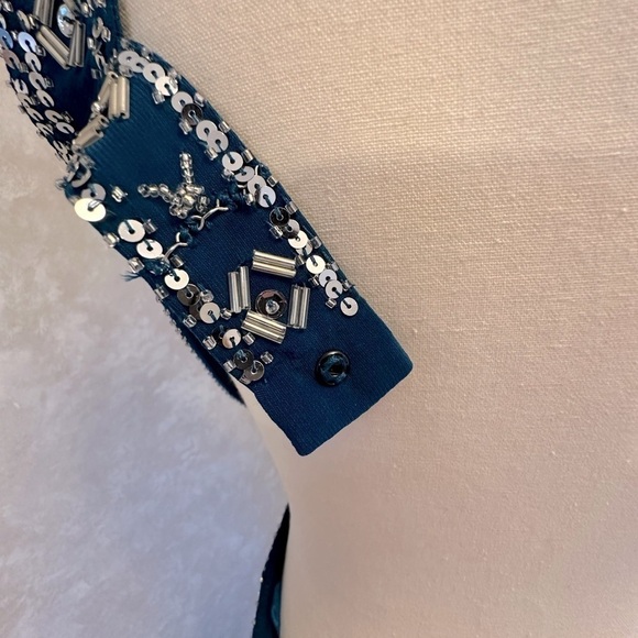 Gorgeous Betsy & Adam Formal Gown - Size 6 - Mint Condition!! - Picture 9 of 11